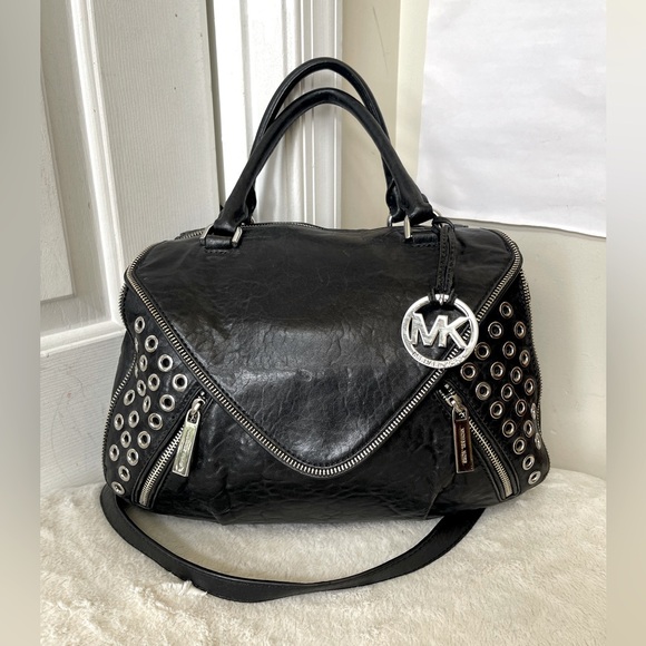 Michael Kors Handbags - Michael Kors Black Leather Satchel EUC